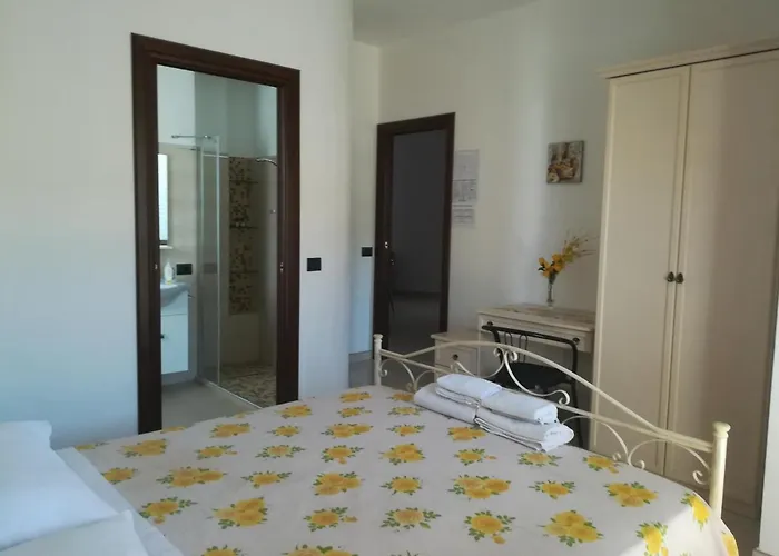 Alojamento de Acomodação e Pequeno-almoço Delle Rose Bova Marina