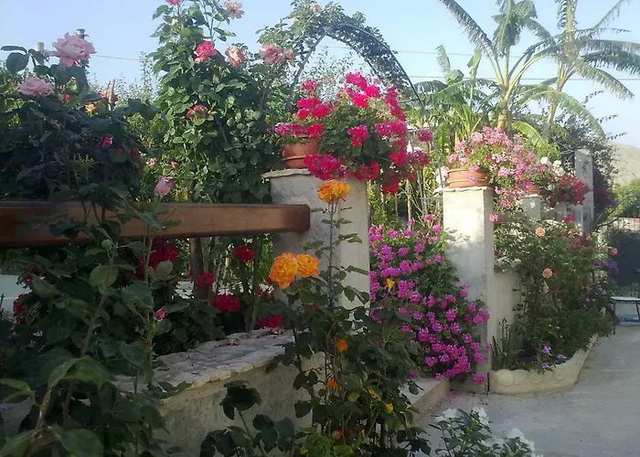 Alojamento de Acomodação e Pequeno-almoço Delle Rose Bova Marina