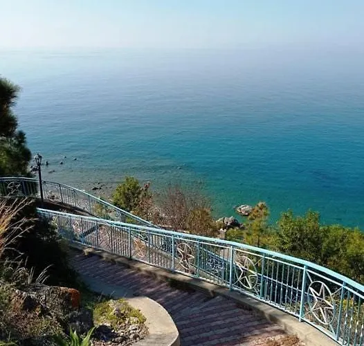 Delle Rose Alojamento de Acomodação e Pequeno-almoço Bova Marina