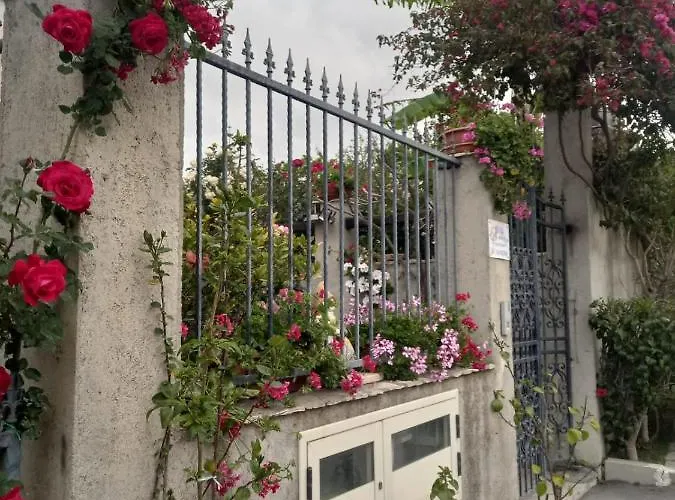 Delle Rose Alojamento de Acomodação e Pequeno-almoço Bova Marina