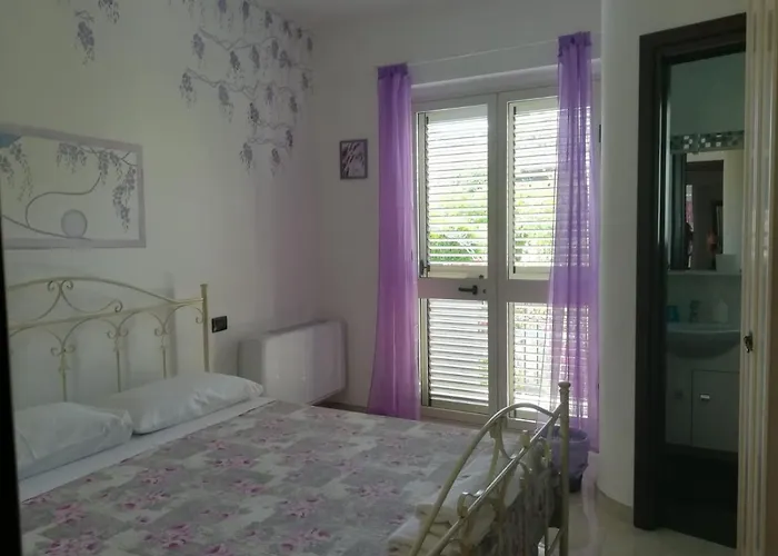 Alojamento de Acomodação e Pequeno-almoço Delle Rose Bova Marina